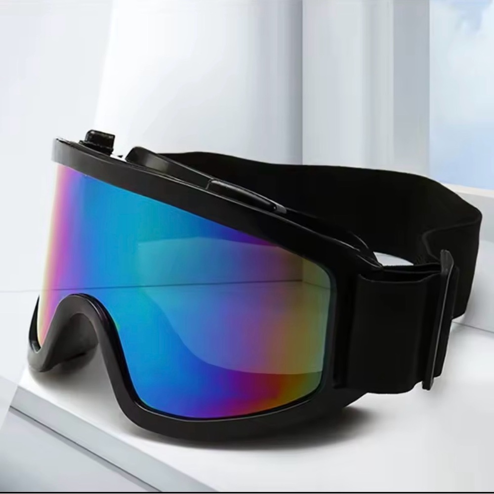 Mirrored Lens Black Sports Goggles - Stylish & Protective — free shipping